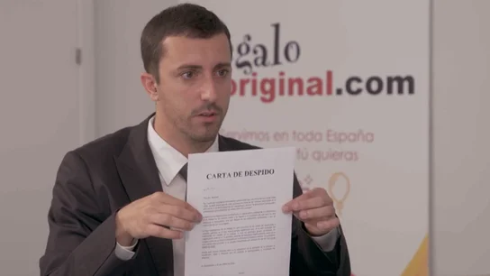 El Jefe infiltrado le muestra a Adrián su carta de despido: "Hay fallos imperdonables" El Jefe infiltrado le muestra a Adrián su carta de despido: "Hay fallos imperdonables"