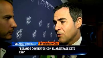 Velasco Carballo: "El VAR ha tenido errores, pero estamos contentos con el arbitraje este año"