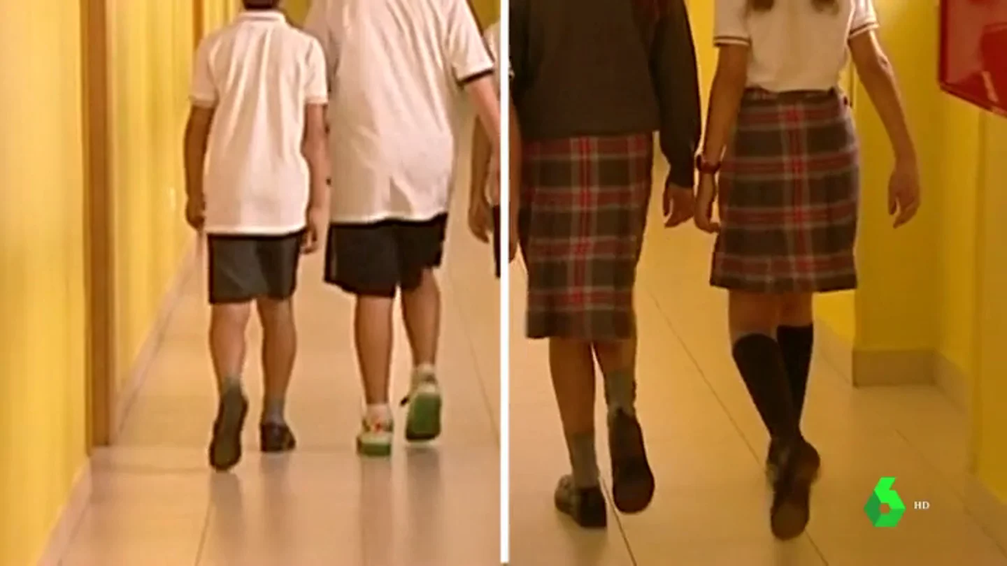 Falda para ellas y pantalón para ellos Falda para ellas y pantalón para ellos