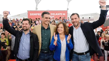 El presidente del Gobierno en funciones, junto a los candidatos a la Junta de Castilla y León, Luis Tudanca, y a la Alcaldía de Valladolid, Óscar Puente.
