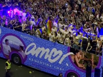 Atascos, Orgullo Gay y viviendas sociales, los temas que complicaron la batalla en Madrid hacia las elecciones