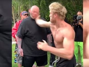 Guantazo de Logan Paul Guantazo de Logan Paul
