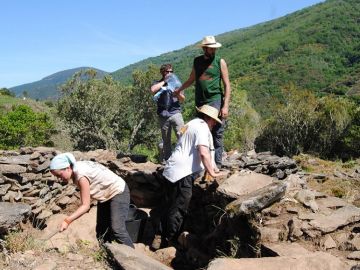 Excavación en Ribeira Sacra Excavación en Ribeira Sacra