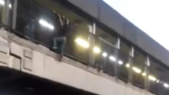 Un joven intenta suicidarse en dos ocasiones y es salvado por la Policía Un joven intenta suicidarse en dos ocasiones y es salvado por la Policía