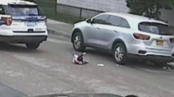 Una niña de un año consigue sobrevivir tras ser atropellada por un coche patrulla