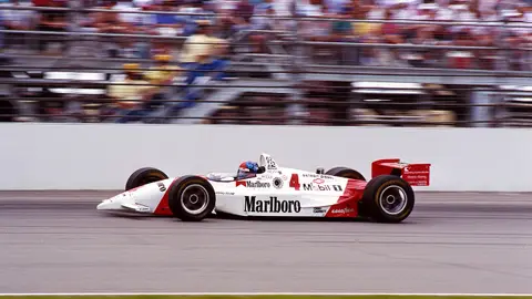 Emerson Fittipaldi Emerson Fittipaldi en el circuito de Indy 500