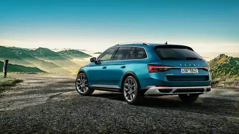 Skoda completa su gama off-road con una versión campera del Skoda Superb Skoda convierte a su Superb en su ‘todocamino insignia’ con la versión Scout