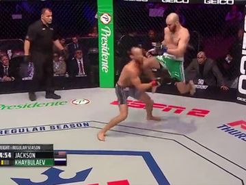 El letal rodillazo a los diez segundos de combate que ya es historia de la MMA El letal rodillazo a los diez segundos de combate que ya es historia de la MMA