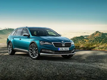 Skoda completa su gama off-road con una versión campera del Skoda Superb Skoda completa su gama off-road con una versión campera del Skoda Superb