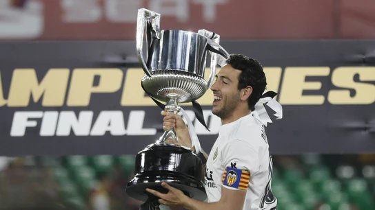 Parejo, con la Copa del Rey Parejo, con la Copa del Rey