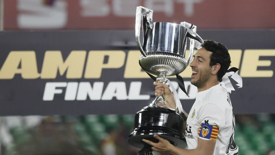 Parejo, con la Copa del Rey