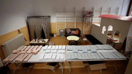 ¿Cuántas papeletas hay en las elecciones generales del 10-N? Papeletas en un colegio electoral el 26M