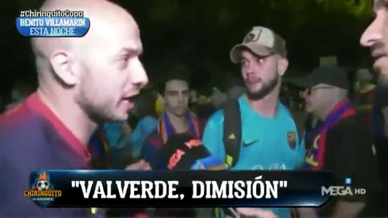 La afición del Barcelona señala a Valverde tras la final de Copa: "Que se vaya ya, nos ha dejado sin estilo" La afición del Barcelona señala a Valverde tras la final de Copa: "Que se vaya ya, nos ha dejado sin estilo"