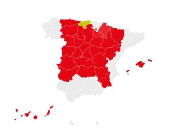El PSOE tiñe de color rojo España