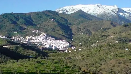 Ayuntamiento de Tolox La Alcaldía de Tolox podría decidirse lanzando una moneda al aire tras el empate técnico de PP y PSOE