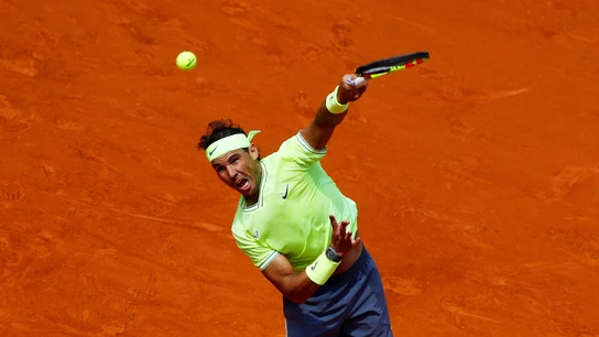 Rafa Nadal sirve en el partido contra Hanfmann Rafa Nadal sirve en el partido contra Hanfmann