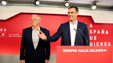 Pedro Sánchez y Josep Borrell