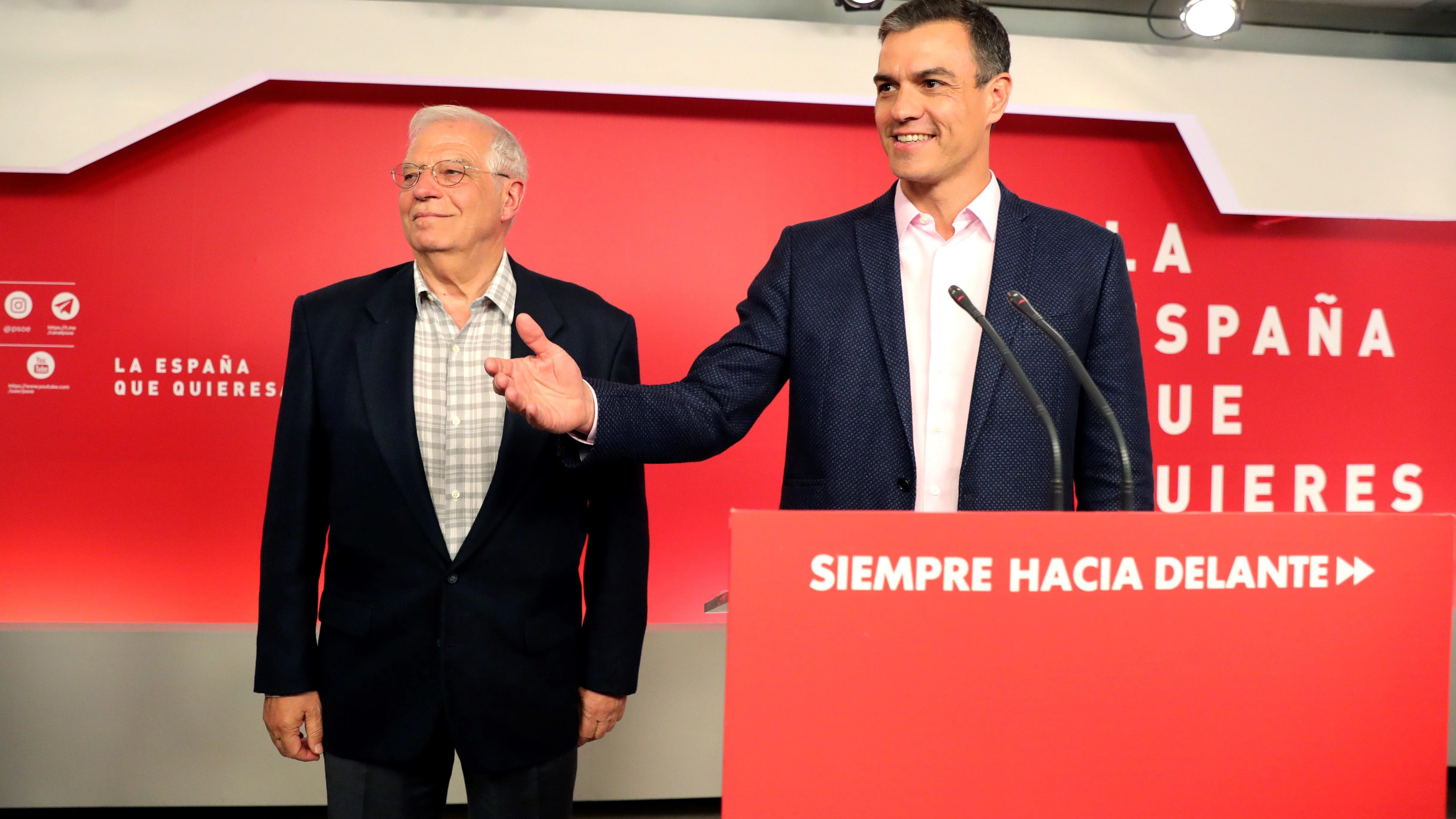 Pedro Sánchez y Josep Borrell