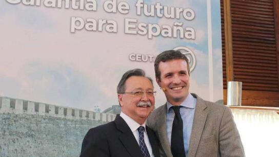 Juan Jes&uacute;s Vivas junto a Pablo Casado