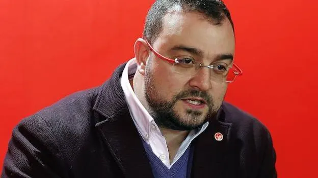 Adrián Barbón