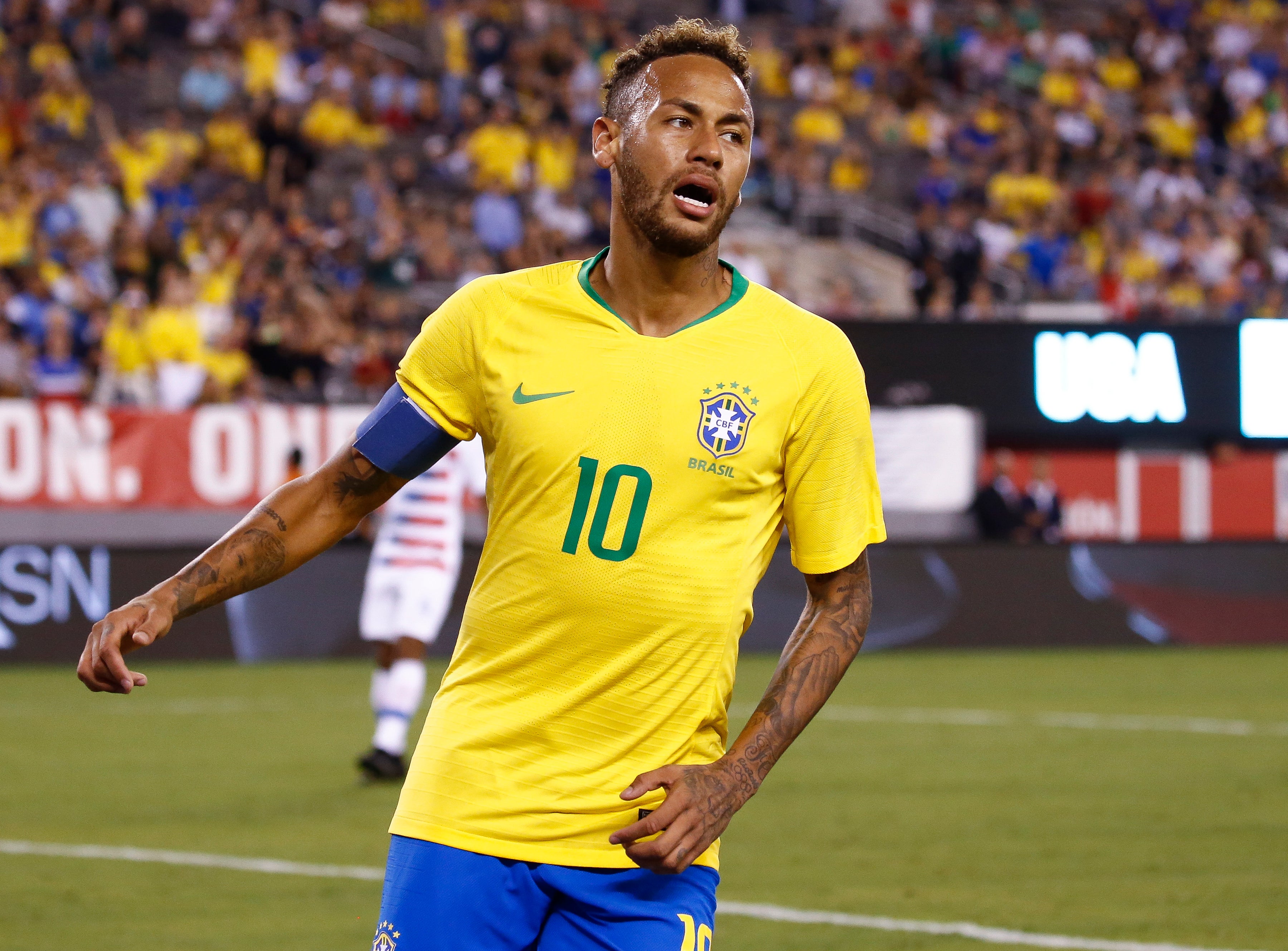 Neymar se retira en camilla y las pruebas disparan las alarmas en Brasil -  Estadio Deportivo