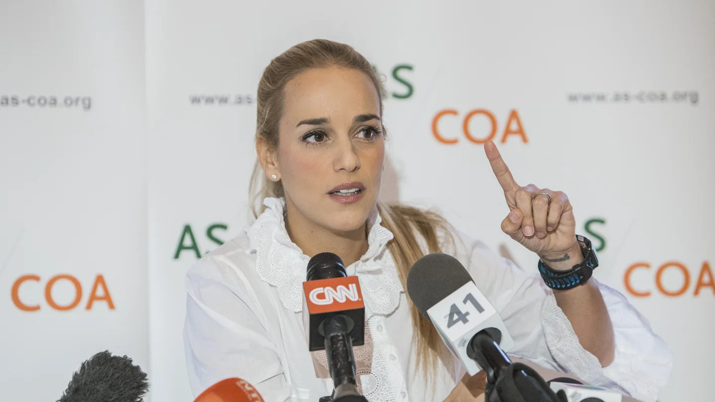 Lilian Tintori, la mujer del opositor venezolano Leopoldo López Lilian Tintori, la mujer del opositor venezolano Leopoldo López