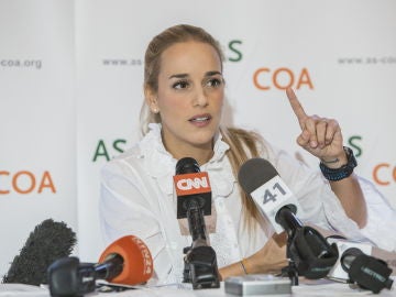 Lilian Tintori, la mujer del opositor venezolano Leopoldo López Lilian Tintori, la mujer del opositor venezolano Leopoldo López