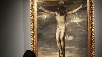 El 'Cristo Crucificado' de Tiziano, en la exposición de 2017 en el Museo Thyssen-Bornemisza.
