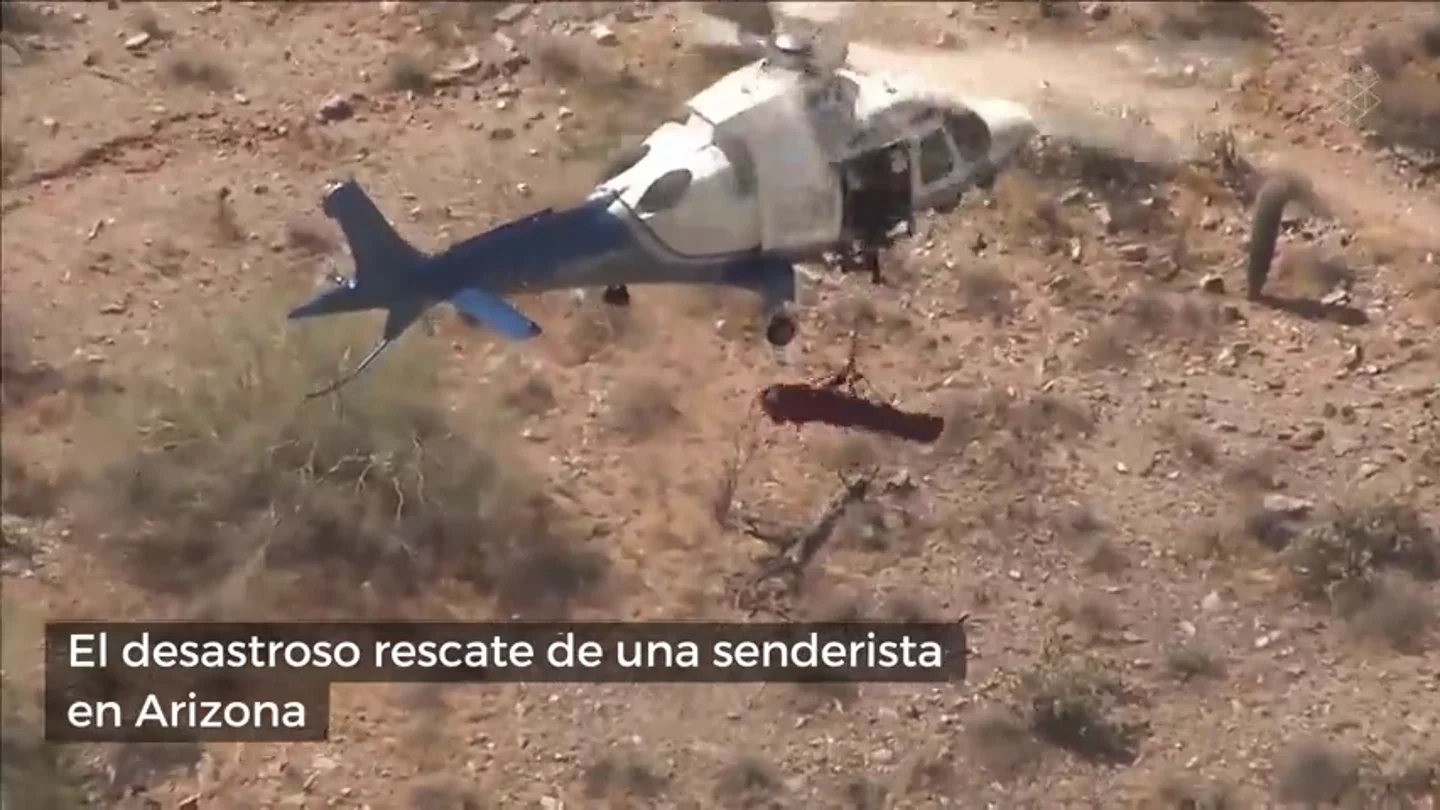 El desastroso rescate de una senderista en Airzona: se queda suspendida en el aire y girando sin parar El desastroso rescate de una senderista en Airzona: se queda suspendida en el aire y girando sin parar