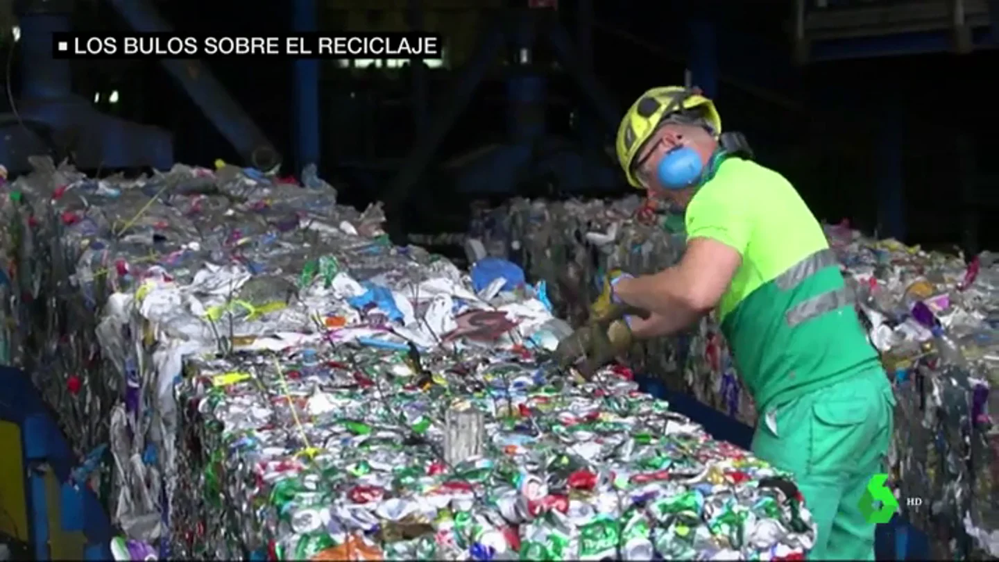 Desmontamos los bulos más extendidos sobre el reciclaje: ya no hay excusas para no ayudar al medio ambiente Desmontamos los bulos más extendidos sobre el reciclaje: ya no hay excusas para no ayudar al medio ambiente