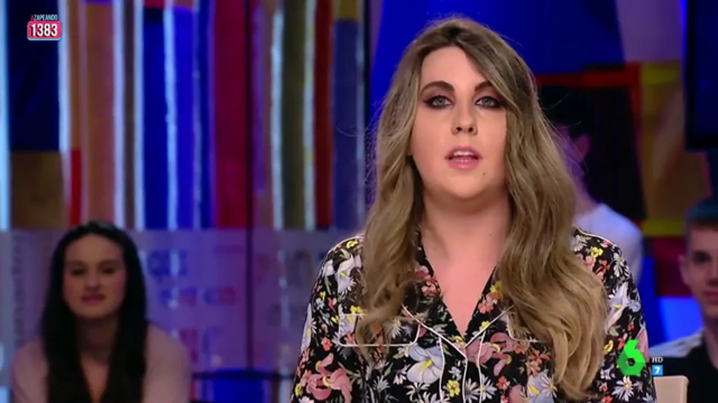 Carolina Iglesias descubre un invento para evitar las salpicaduras en el baño Carolina Iglesias descubre un invento para evitar las salpicaduras en el baño