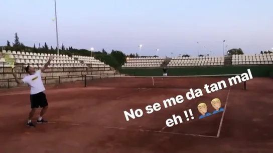 Joaquín sí que sabe coger una raqueta de tenis: "¡No se me da tan mal!" Joaquín sí que sabe coger una raqueta de tenis: "¡No se me da tan mal!"