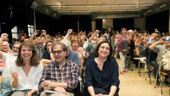 Ada Colau junto a los números dos y tres de los comuns, Joan Subirats y Janet Sanz Ada Colau junto a los números dos y tres de los comuns, Joan Subirats y Janet Sanz