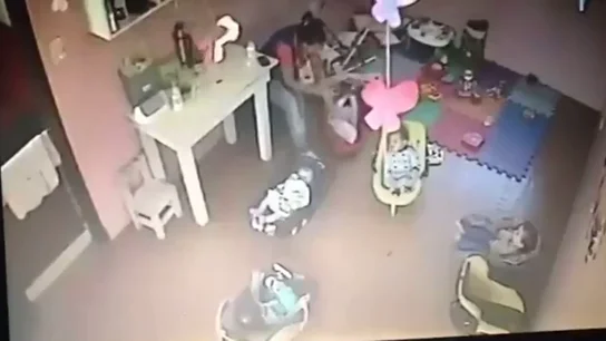 Indigación en Argentina tras un supuesto caso de maltrato a un bebé en una guardería Indigación en Argentina tras un supuesto caso de maltrato a un bebé en una guardería