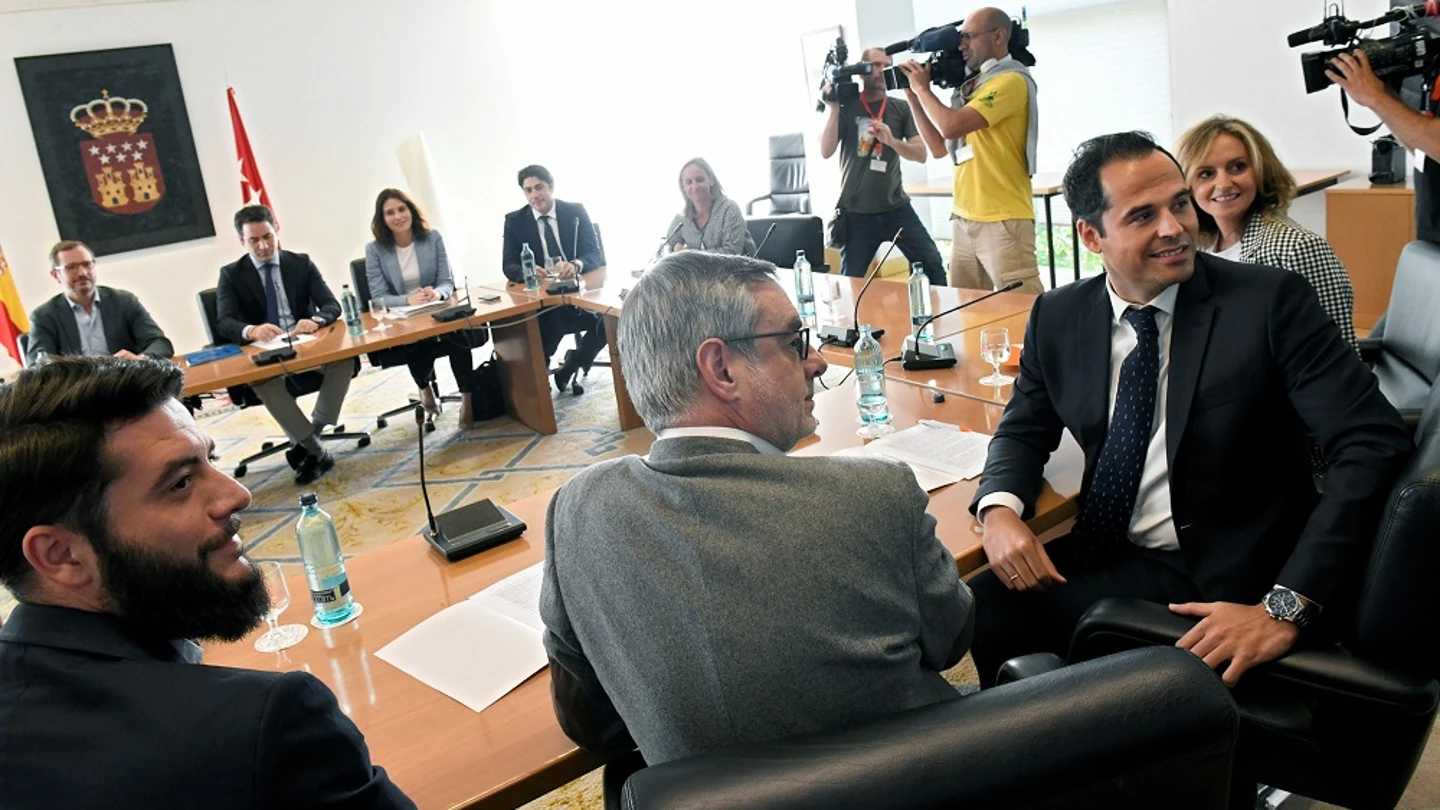 Imagen de la reunión entre PP y Ciudadanos en Madrid Imagen de la reunión entre PP y Ciudadanos en Madrid