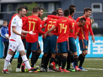 Los jugadores de la selección española celebran uno de los goles contra Islas Feroe Los jugadores de la selección española celebran uno de los goles contra Islas Feroe