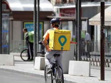 Imagen de un repartidor de Glovo Imagen de un repartidor de Glovo