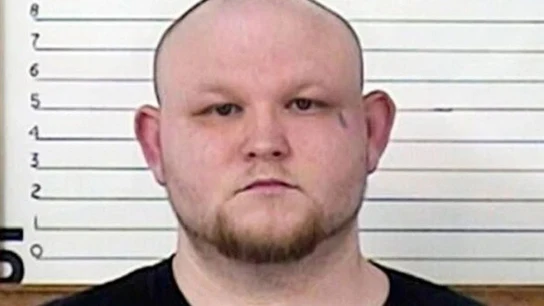 Steven Douglas Crook Jr., pedófilo de una niña de 6 años Steven Douglas Crook Jr., pedófilo de una niña de 6 años.