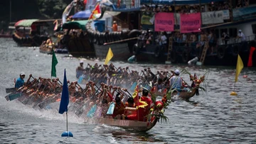 'Barcos dragón' participando en el festival de Hong Kong