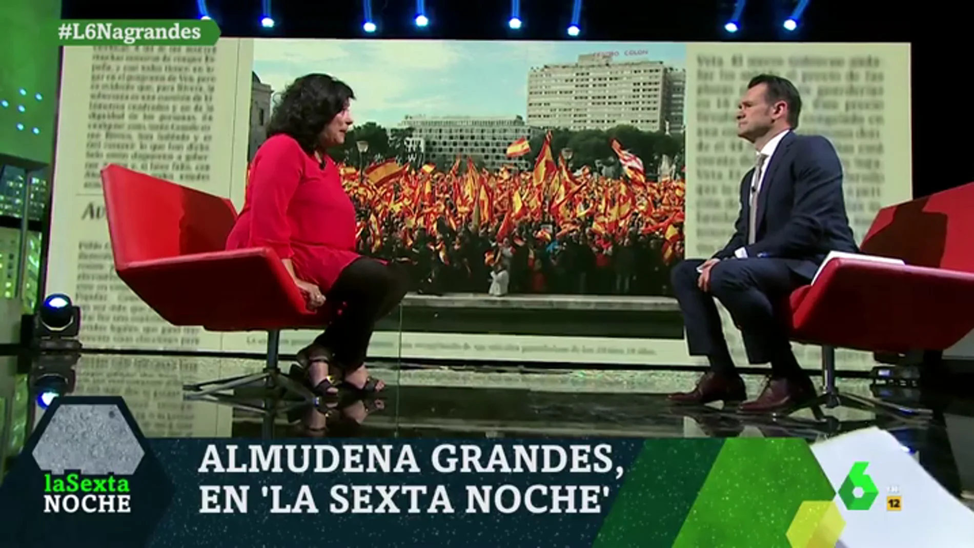 Almudena Grandes: "El patriotismo no es ponerse una pulsera con la bandera, es desear que España no haga el ridículo"