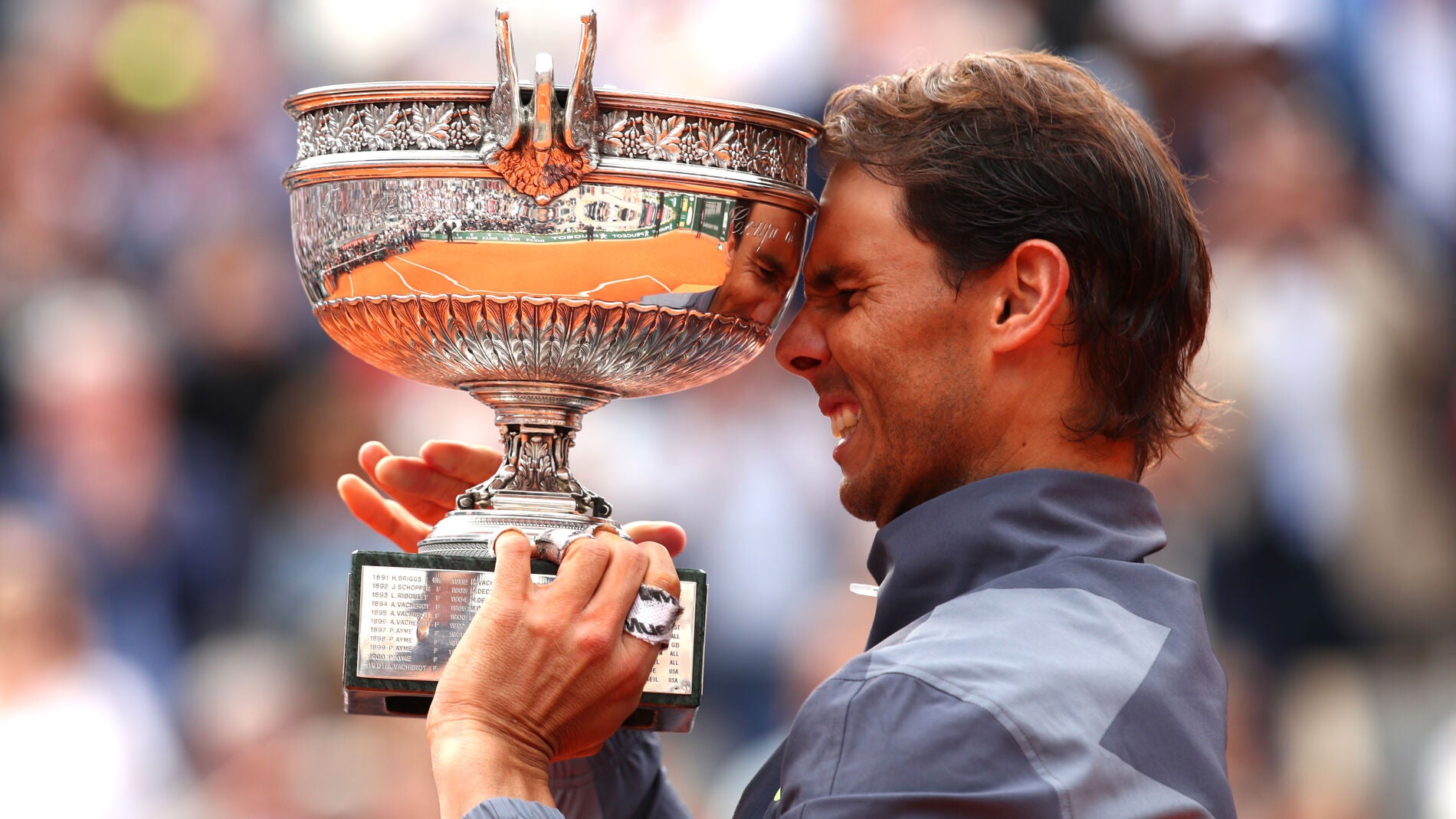 Rafa Nadal levanta el título de Roland Garros 2019