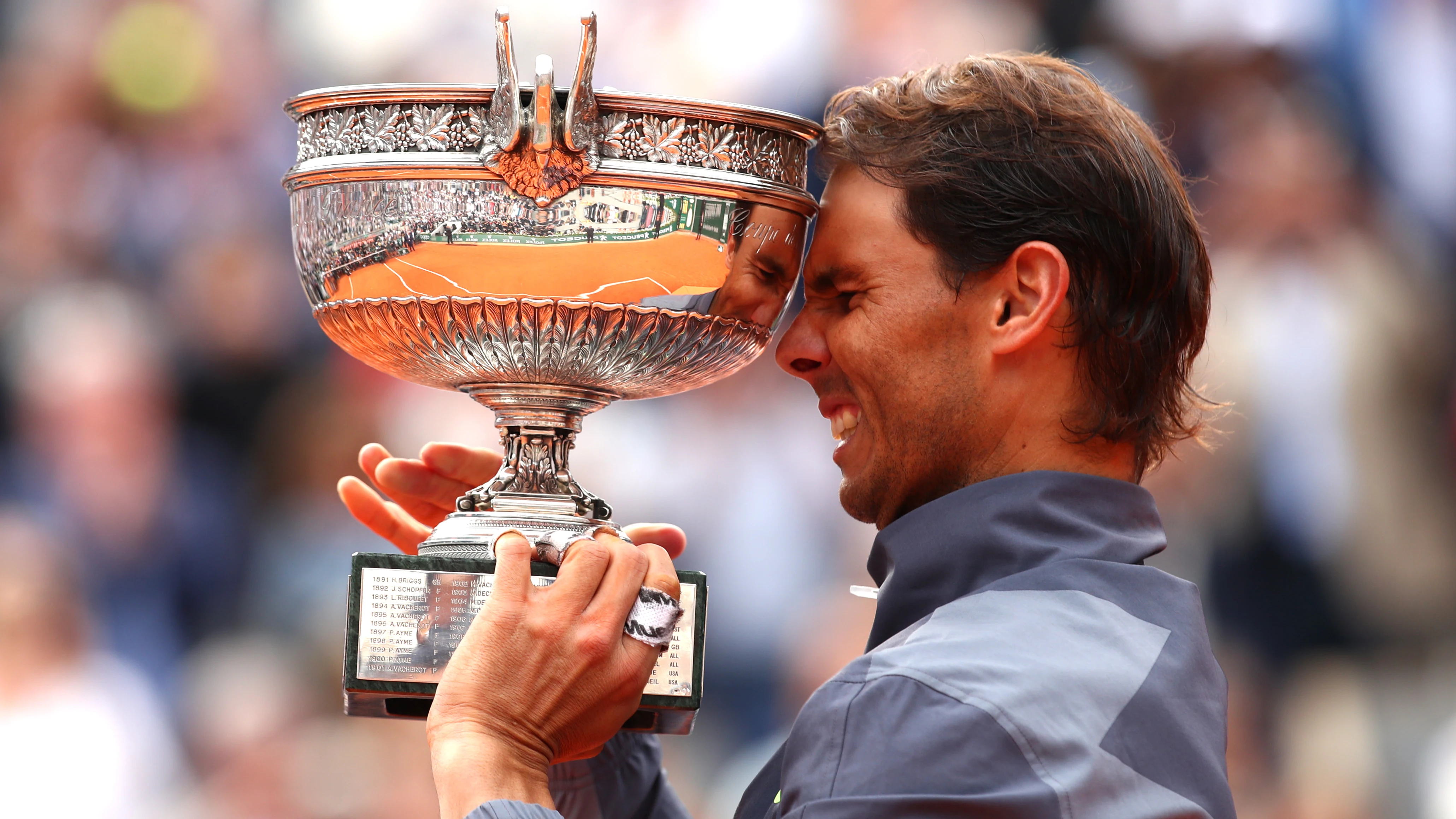 Rafa Nadal levanta el título de Roland Garros 2019