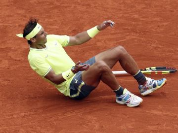 Rafa Nadal, emocionado tras ganar Roland Garros Rafa Nadal, emocionado tras ganar Roland Garros