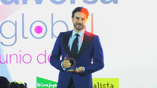 Alberto Herrera recoge el premio 'Diversia de Comunicación 2019' Alberto Herrera recoge el premio 'Diversia de Comunicación 2019'