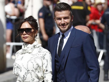 David Beckham y Victoria, en la boda de Sergio Ramos y de Pilar Rubio David Beckham y Victoria, en la boda de Sergio Ramos y de Pilar Rubio