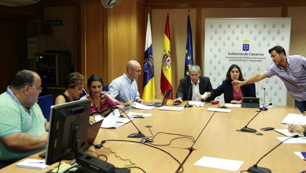 Miembros del Comité científico de evaluación y seguimiento de fenómenos volcánicos del Gobierno de Canarias