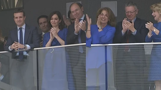 Isabel Díaz Ayuso llora al ser investido Almeida Isabel Díaz Ayuso llora al ser investido Almeida
