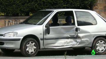 Imagen del coche emnbestido por un hombre que atropelló a su expareja