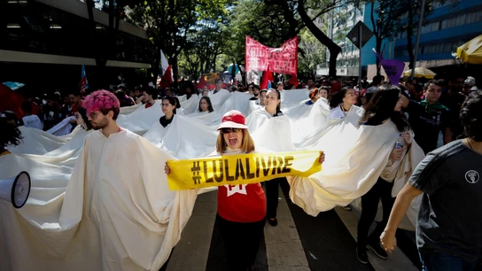 Huelga general en Brasil contra la reforma de las pensiones de Bolsonaro Huelga general en Brasil contra la reforma de las pensiones de Bolsonaro
