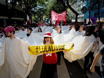 Huelga general en Brasil contra la reforma de las pensiones de Bolsonaro Huelga general en Brasil contra la reforma de las pensiones de Bolsonaro
